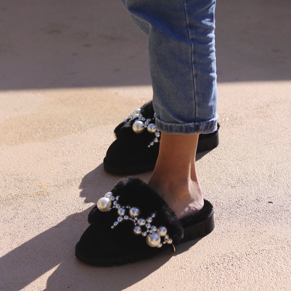 PINCTADA BLACK PEARLS, SHEARLING MULES