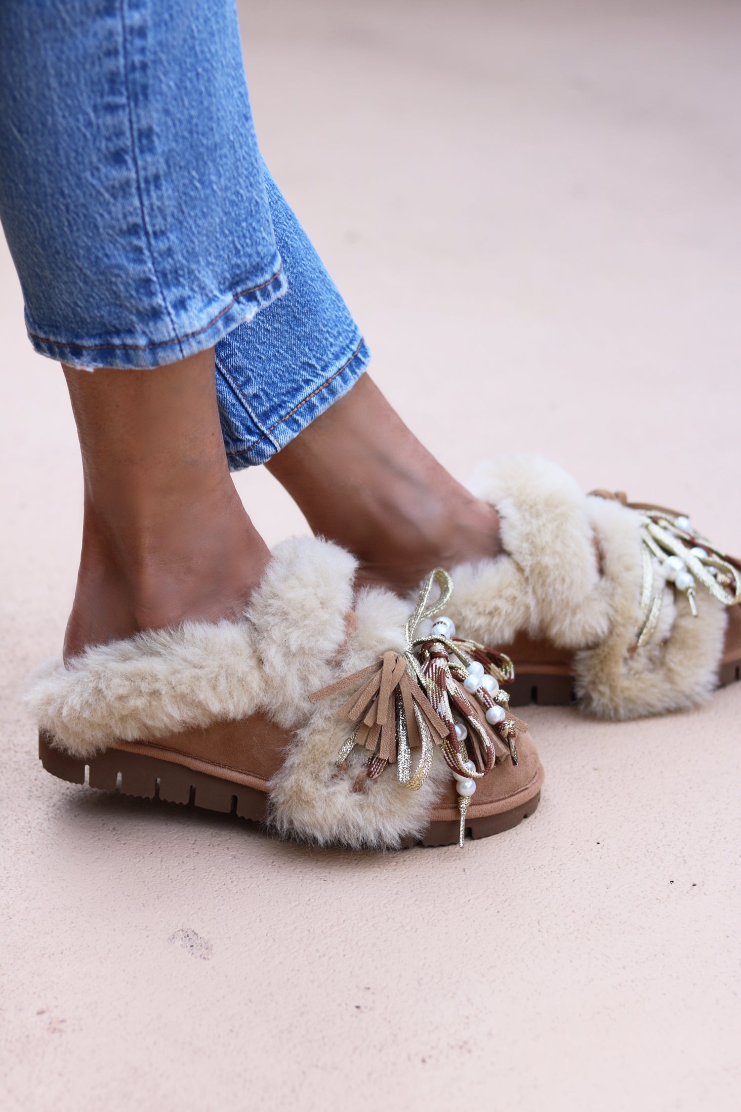 LOLA FESTIVE EDITION, holiday-ready