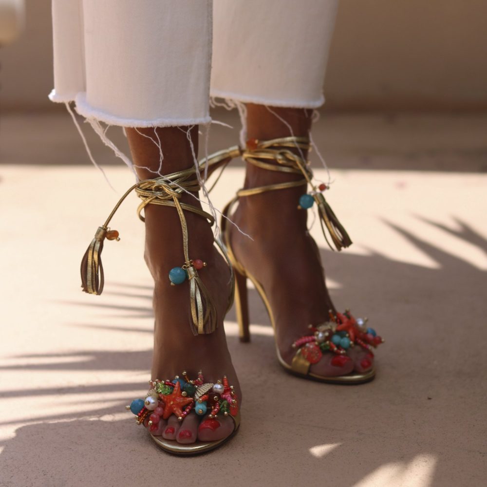 BAHAMAS, HEELS