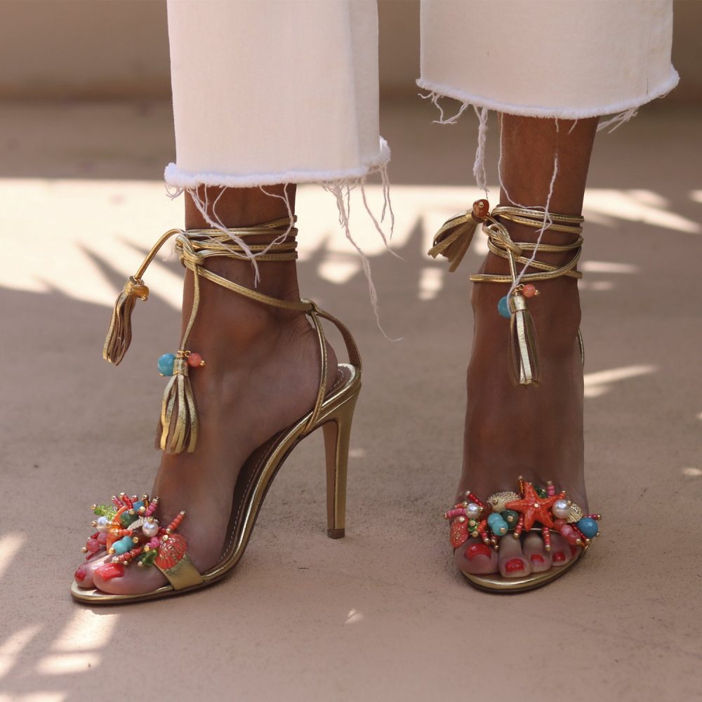 BAHAMAS, HEELS