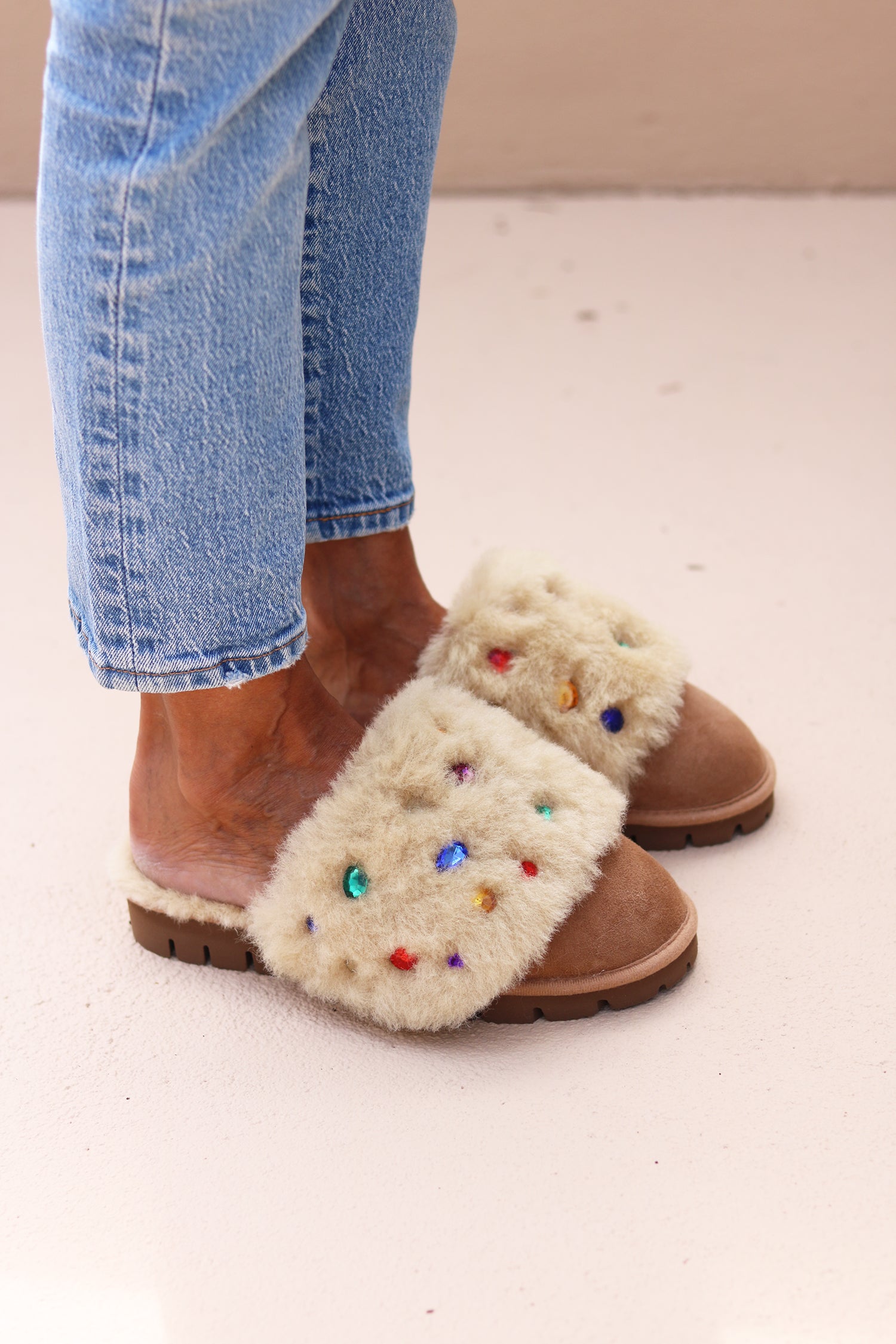PINCTADA CLASSIC PEARLS, les mules en peau lainée