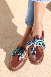 Ben chunky leather boat shoes close up — handcrafted turquoise and multicolor beaded laces detail on tan leather boat shoe, hand-stitched construction by Alameda Turquesa Portugal