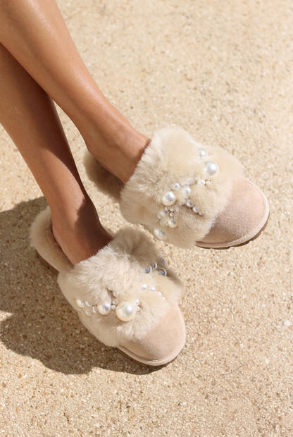 PINCTADA VANILLA PEARLS, the shearling mules