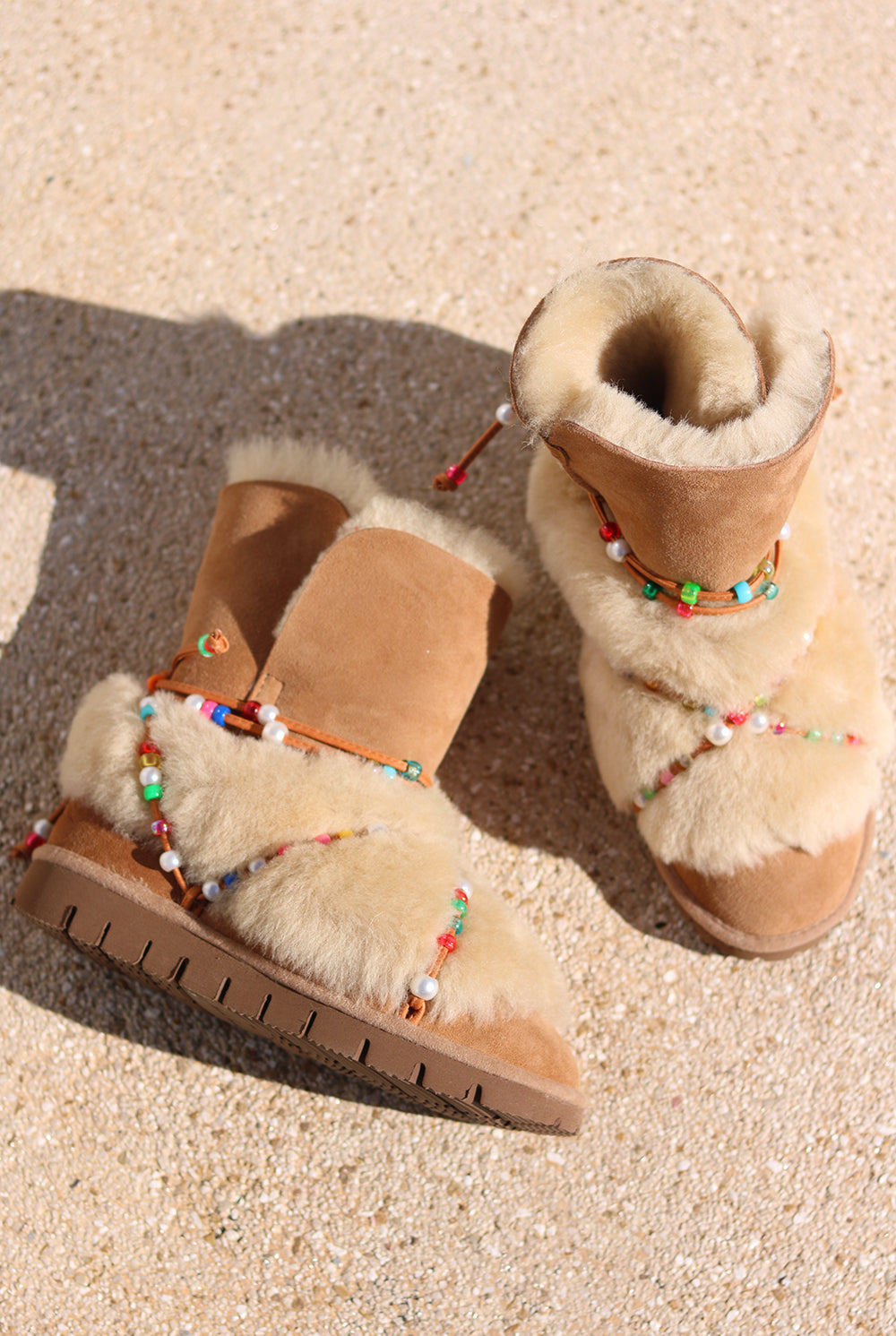 LEO RAINBOW BEADS, the shearling boots