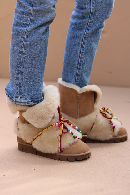 LOLA, the shearling boots