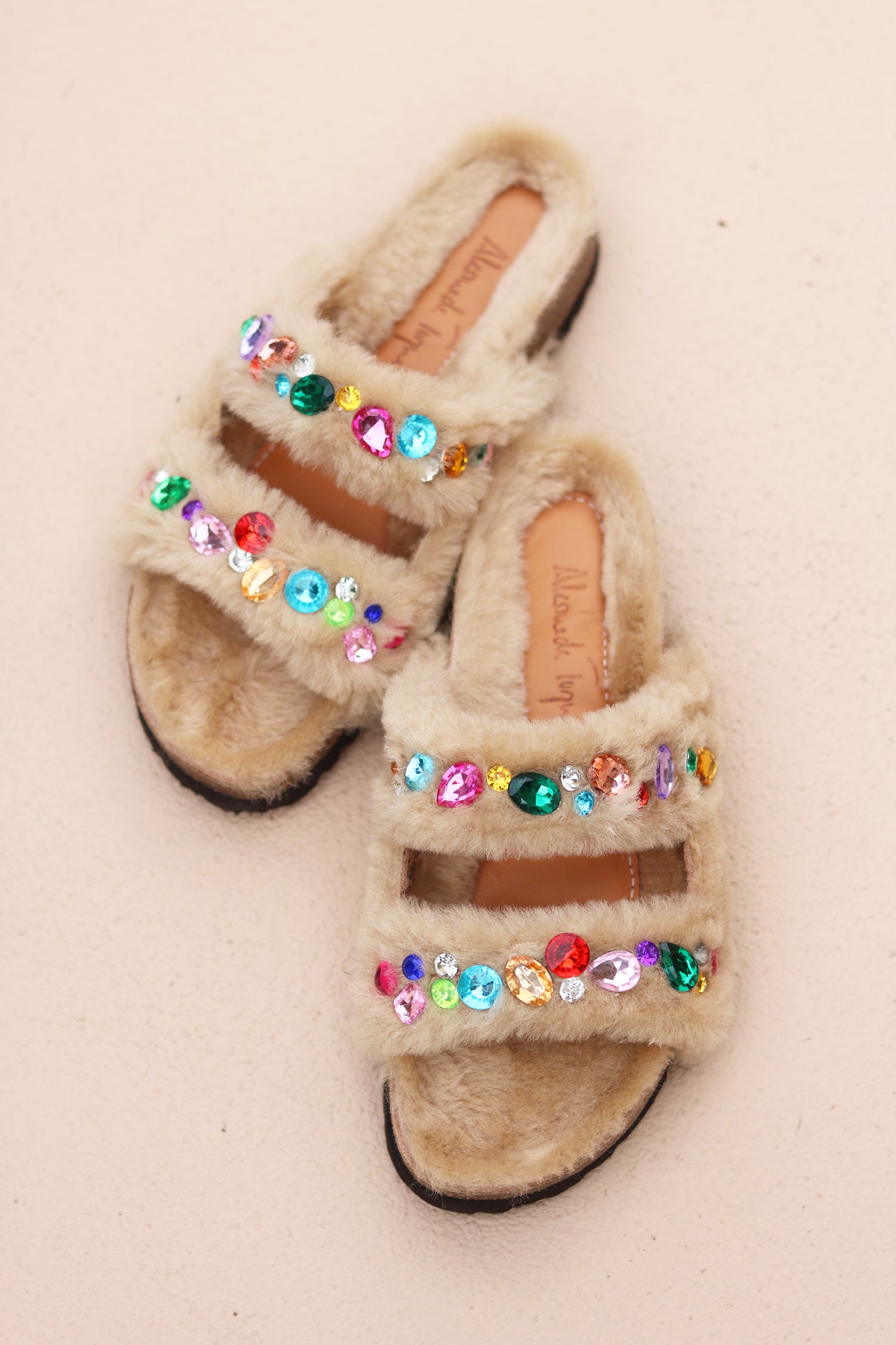 JASMIN MIMI CREAM, the shearling gem sandals