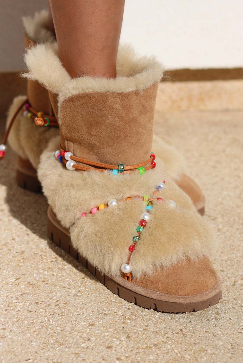 LEO RAINBOW BEADS, the shearling boots