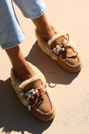 MARGOT, the shearling pearl mocassins