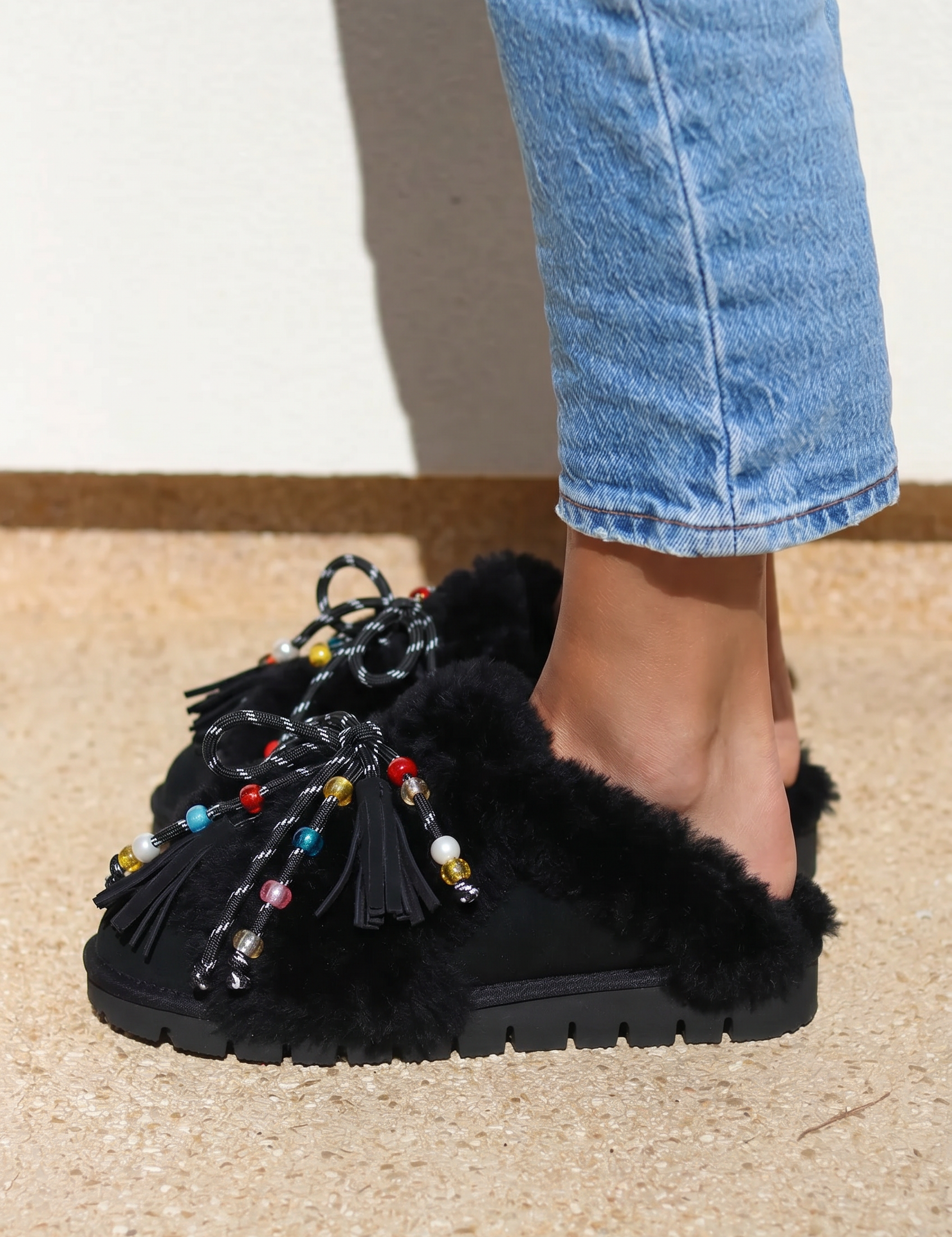 LOLA-BLACK-2-ALAMEDA-TURQUESA-SHEARLING-LOAFERS.png
