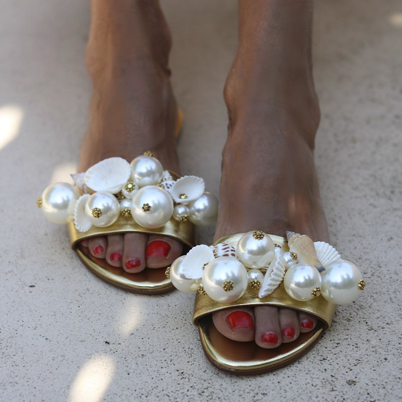 CAPRI, sample sale