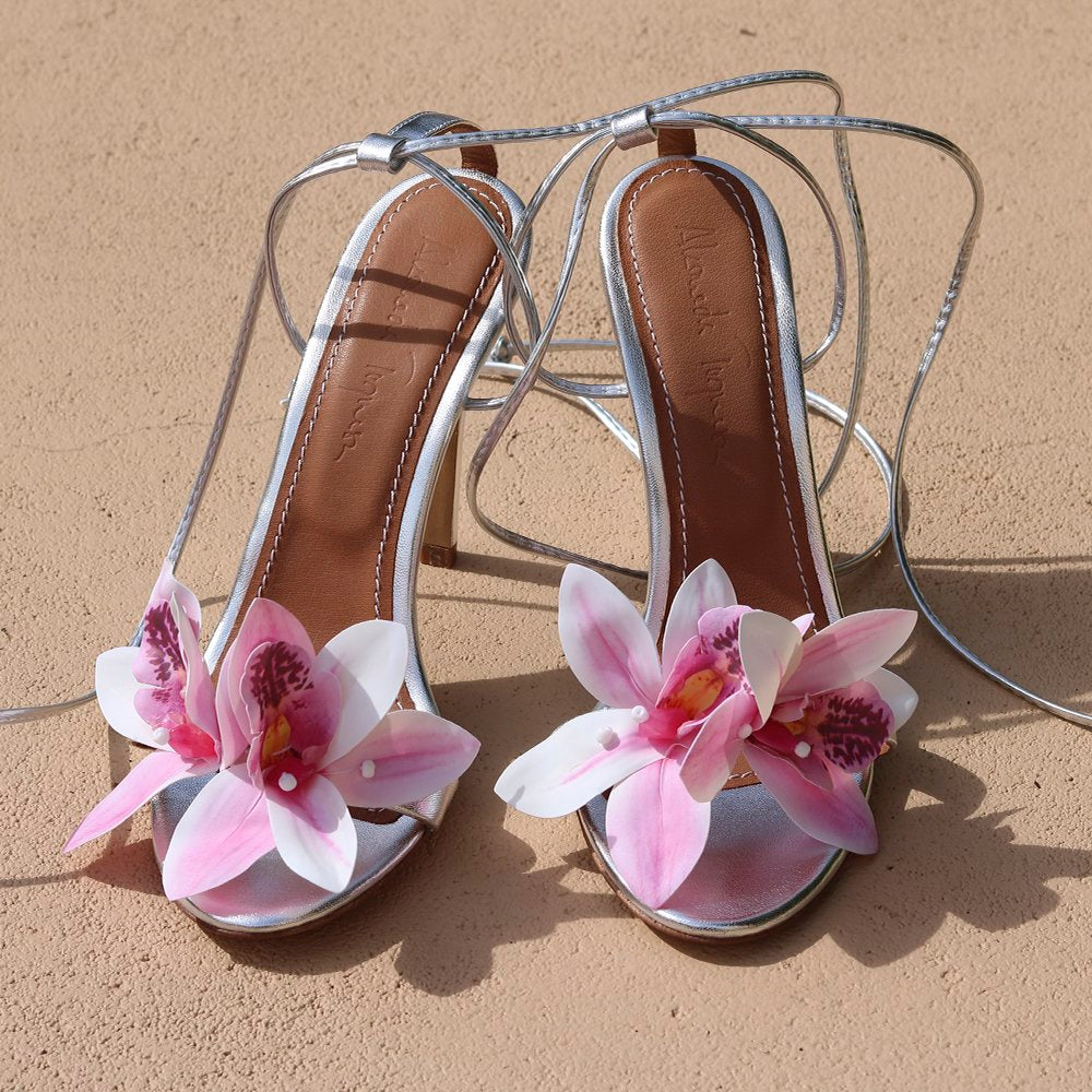 PRUDENCE, SILVER FLOWER HEELS