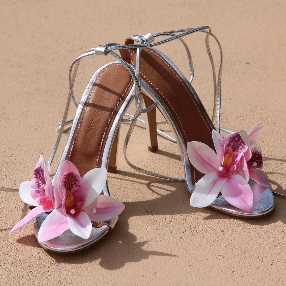 PRUDENCE, SILVER FLOWER HEELS